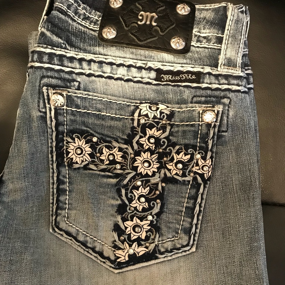 Miss Me Boot Cut size 28 Jean